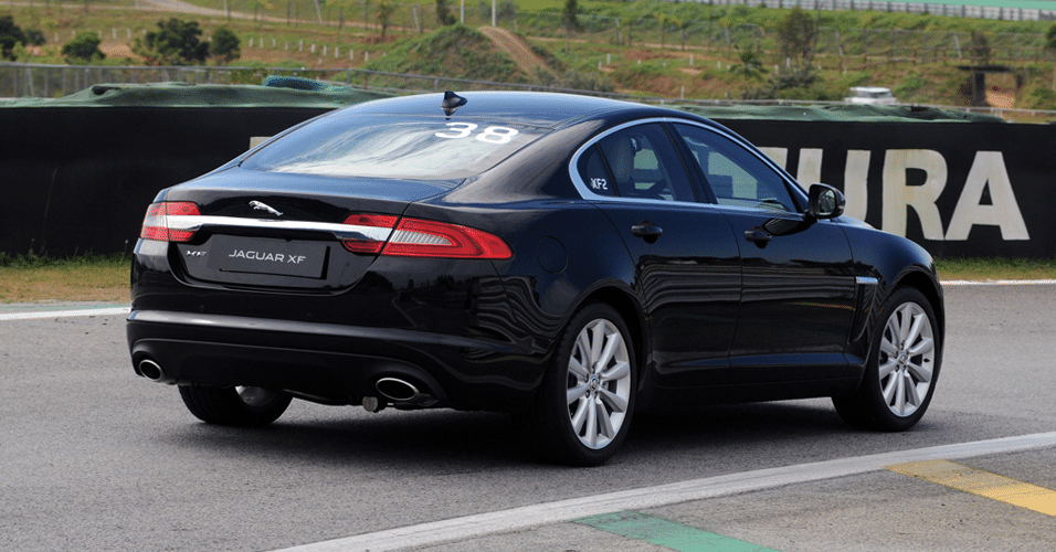 Jaguar XF - Murilo Góes/UOL