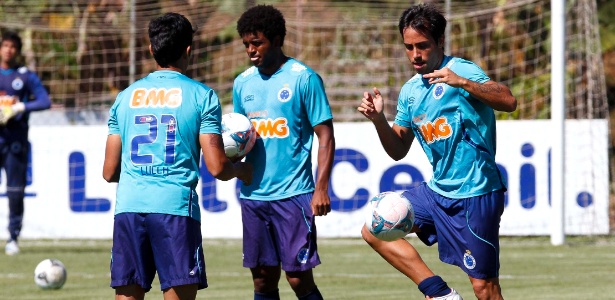 Médico do Cruzeiro informa que meia Martinuccio deve voltar aos treinos em um mês - Washington Alves/Vipcomm