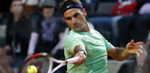 Roger Federer venceu Giles Simon com facilidade - REUTERS/Stefano Rellandini