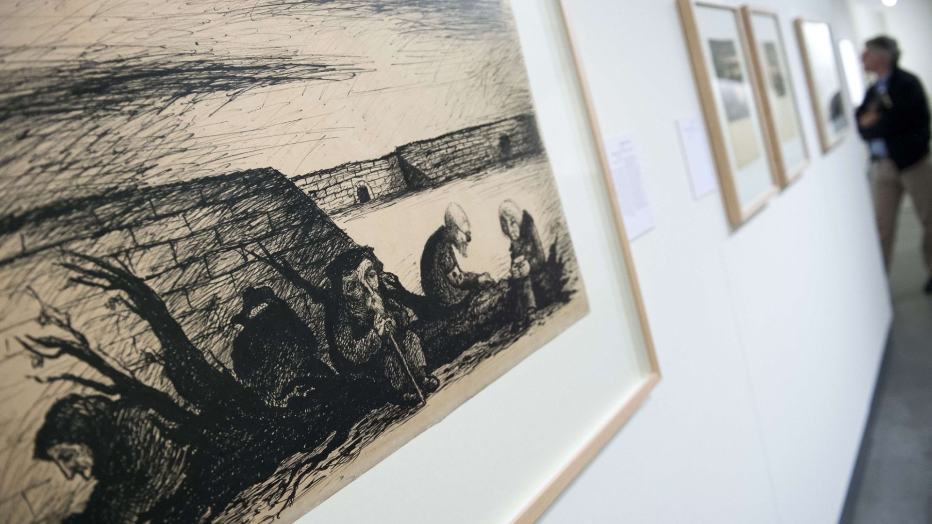 15.mai.2013 - Desenho "A Rest for the Old" (1943-44), feito pelo artista Bedrich Fritta enquanto viveu em campo de concentração - John MacDougall/AFP