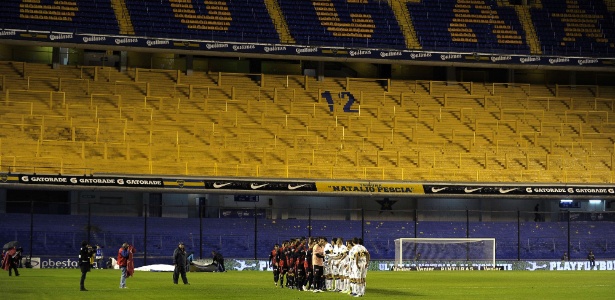 Boca foi punido e torcida não pôde acompanhar o jogo contra o Colón, pelo Argentino - AFP PHOTO/ALEJANDRO PAGNI
