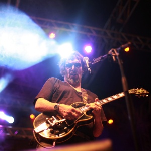 18.mai.2013 - Lobão abre o palco roqueiro da Avenida São João e dá a largada na Virada Cultural 2013 - André Lessa/UOL
