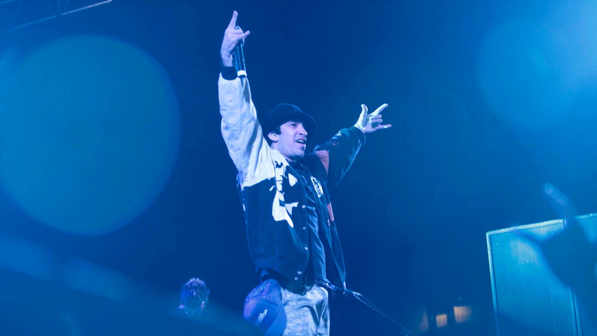 19.mai.2013 - 18.mai.2013 - Apresentação do grupo A Banca, novo nome do Charlie Brown Jr., durante a 9ª edição da Virada Cultural em São Paulo (SP) - Rogério Cassimiro/UOL