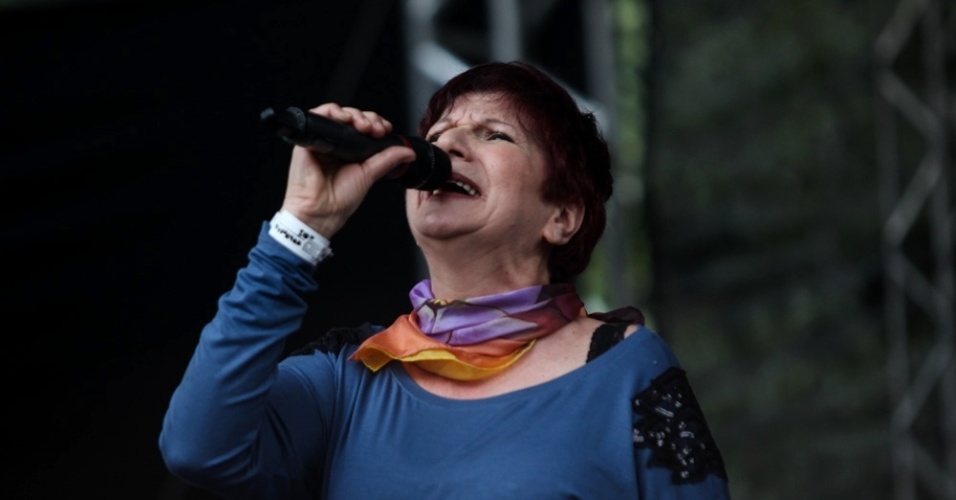 19.mai.2013 - Cantora Ana Bernardo interpreta sucessos de Paulo Vanzolini - Bruno Poletti/UOL