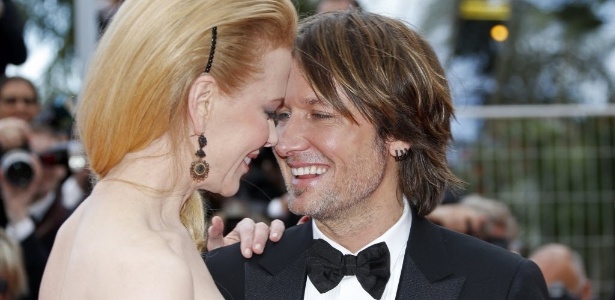 Nicole Kidman e Keith Urban trocam carinhos no Festival de Cannes