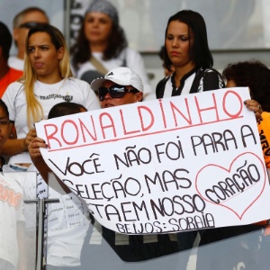 Torcedor do Atlético-MG exalta Ronaldinho, que não foi chamado para a Copa das Confederações - Marcus Desimoni/UOL