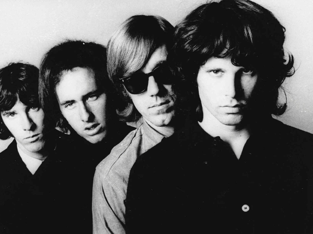 Ao lado de John Densmore, Robbie Krieger e Jim Morrison, em foto de arquivo da banda - AP Photo, File