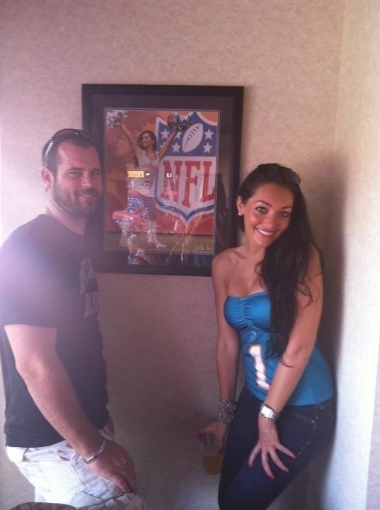 Cheerleader Tiffany Pearl vira empresária da moda e faz parceria com NBA - Reprodução/Facebook