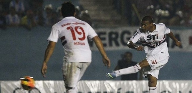 22-05-2013 - Caramelo fez sua estreia com a camisa do São Paulo - Rubens Chiri / saopaulofc.net - Rubens Chiri / saopaulofc.net