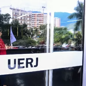 Após estupro de aluna, estudantes da Uerj reclamam de veto a