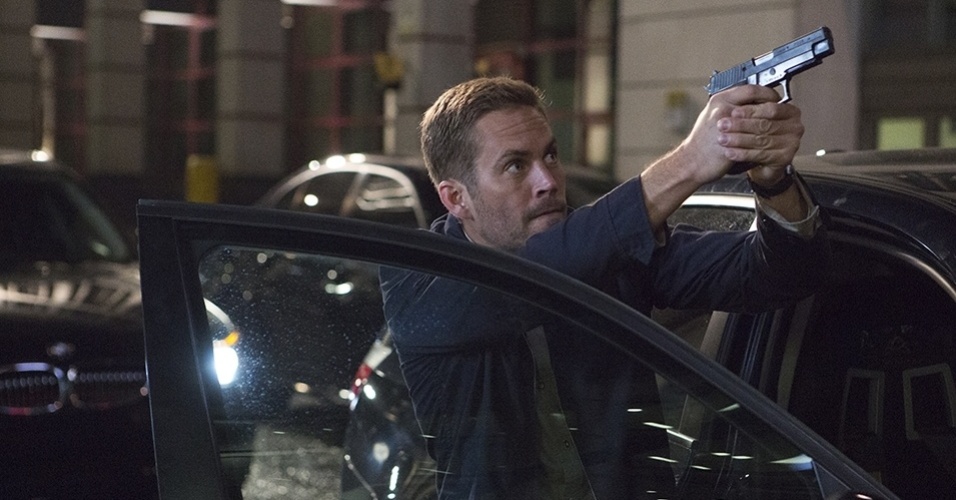 Cena de "Velozes e Furiosos 6", sequência da franquia sobre carros com direção de Justin Lee. O elenco conta mais uma vez com Paul Walker e Vin Diesel - Divulgação / Universal