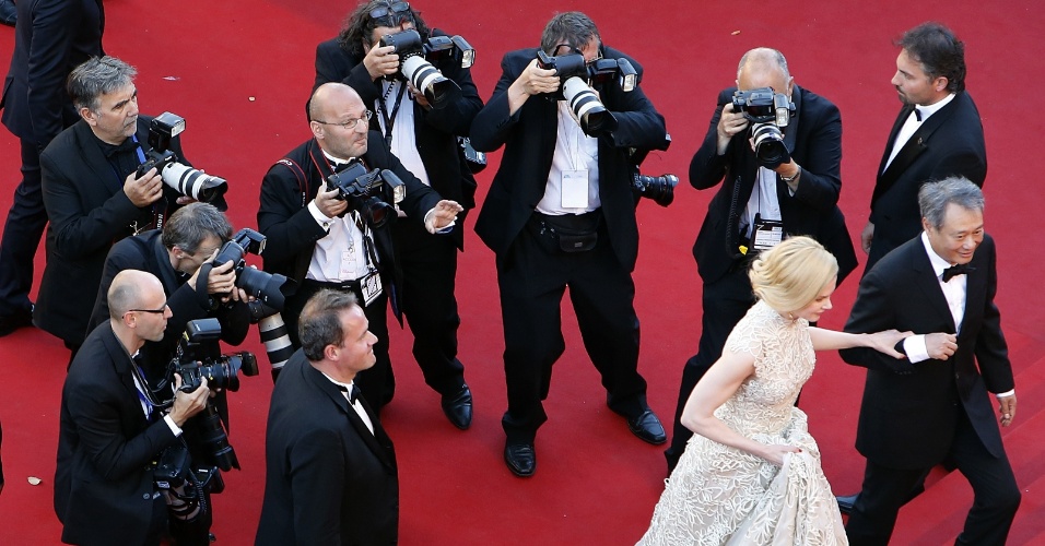 23.mai.2013 - Nicole Kidman e Ang Lee chegam para a exibição de 