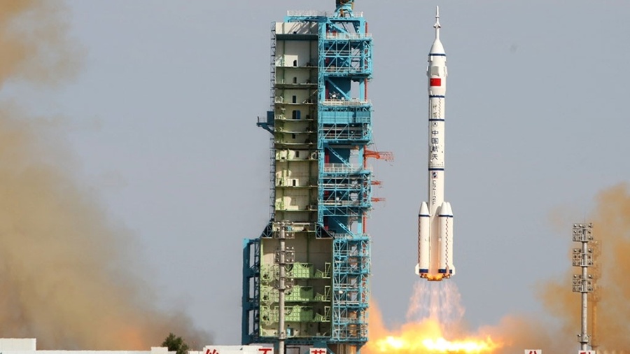Nave chinesa Shenzhou decola ao espaço - AFP