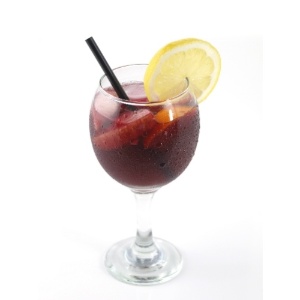 Pelo novo regulamento, o nome "sangria" só poderá ser usado por bebidas de Espanha e Portugal - Thinkstock