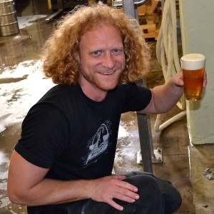Dieter Forstner, da Angel City Brewery, criou uma cerveja com abacates e temperos - Angel City Brewery