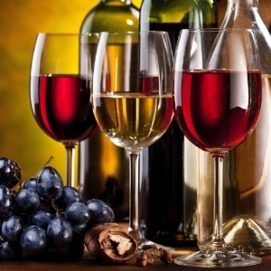 Excursão fará viagem por regiões produtoras de vinho na França - Thinkstock