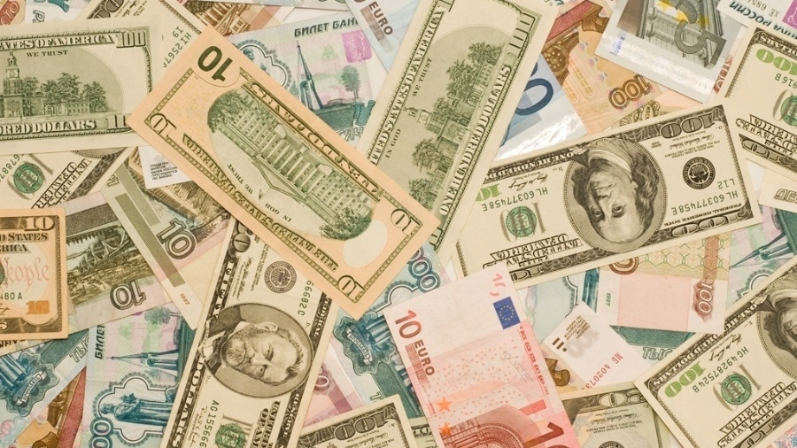 Por que o dólar vale menos que o euro? - Shutterstock