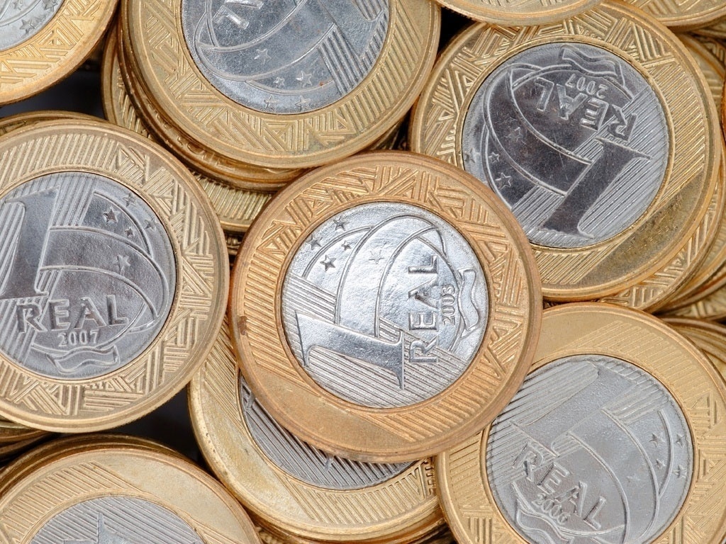 Moeda, dinheiro, R$ 1, real, economia, Plano Real, crise, poupança, investimento, salário mínimo - Shutterstock