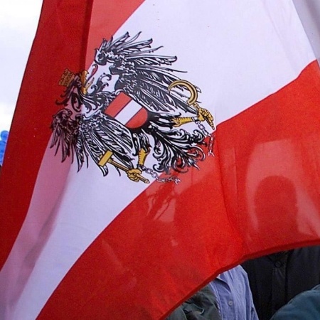Bandeira da Áustria, país da Europa central cuja capital é Viena; Áustria; mídia indoor - AFP