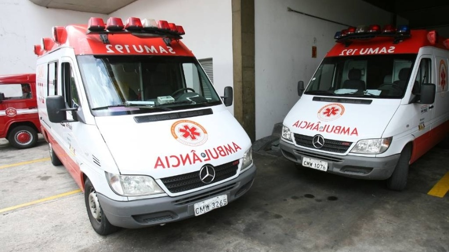 Imagem mostra ambulâncias do Samu (Servico de Atendimento Movel de Urgencia)