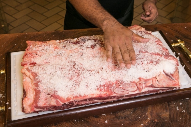 Erros de um churrasco - Rodrigo Capote/UOL