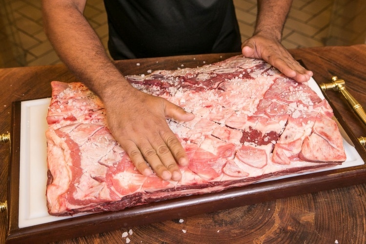 Erros de um churrasco - Rodrigo Capote/UOL