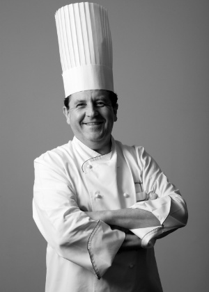 Radicado no Brasil desde 1980, o chef francês Laurent Suaudeau veio ao Rio a convite de Paul Bocuse - Divulgação