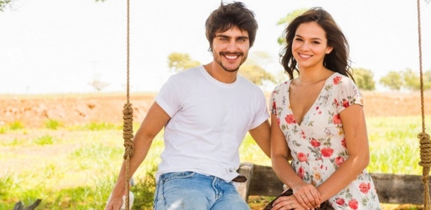 Guilherme Leicam e Bruna Marquezine como Laerte e Helena em cena da segunda fase de "Em Família", nova novela das 21h escrita por Manoel Carlos