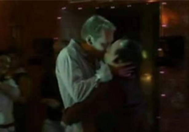 Sem alarde, Globo exibe novo beijo gay em 'Doce de Mãe'