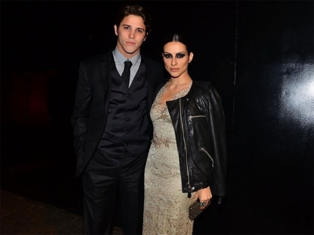 5.nov.2013 - Cleo Pires e Rômulo Neto prestigiaram a cerimônia da 35ª edição do prêmio Profissionais do Ano, realizado pela Globo. O evento aconteceu em São Paulo - Francisco Cepeda e Caio Duran/AgNews