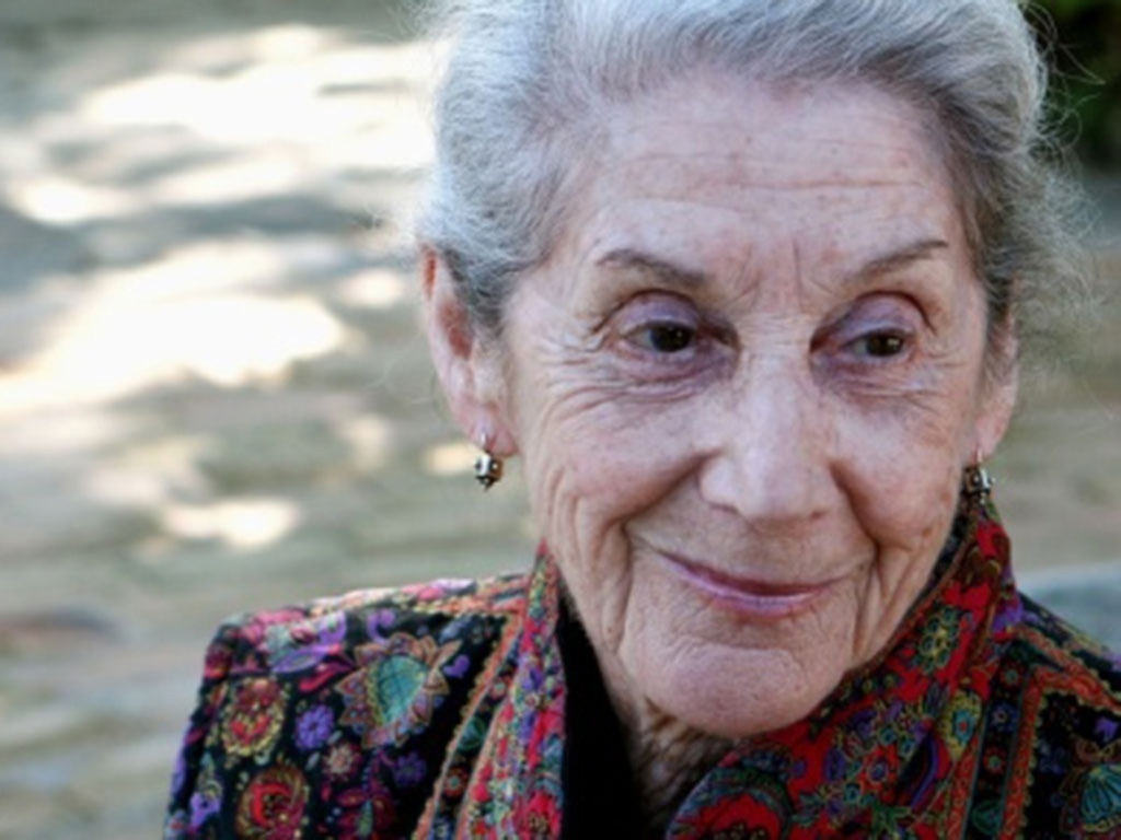escritora sul-africana Nadine Gordimer durante entrevista, em Paraty, em 2007 - Ana Ottoni/Folhapress
