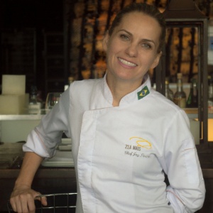 A chef Joy Perine, do Zea Maïs, em Curitiba (PR), visita famílias e restaurantes mundo afora na série "Enjoy" - RPierrot/Divulgação