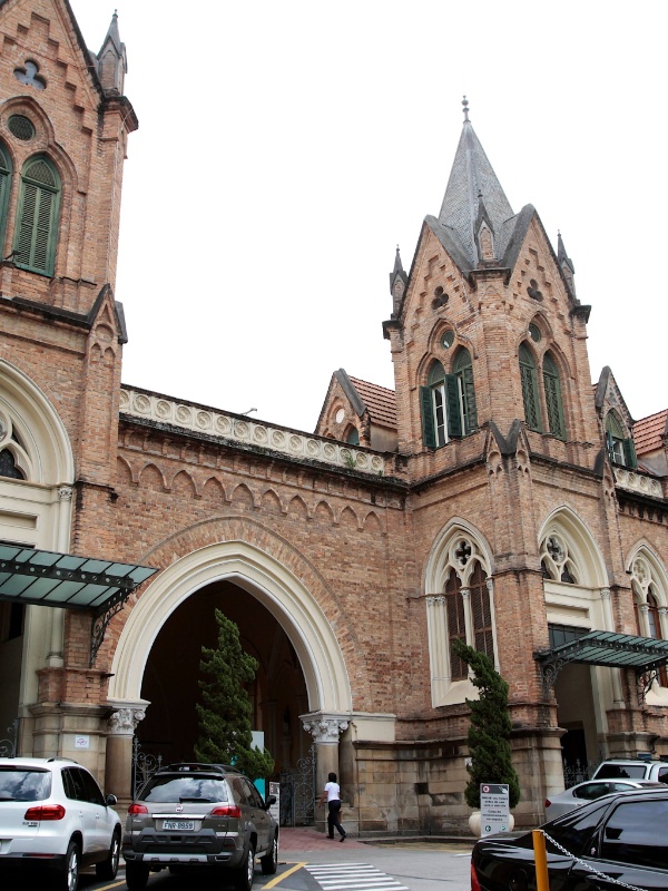 Daniel Guimarães/Folhapress