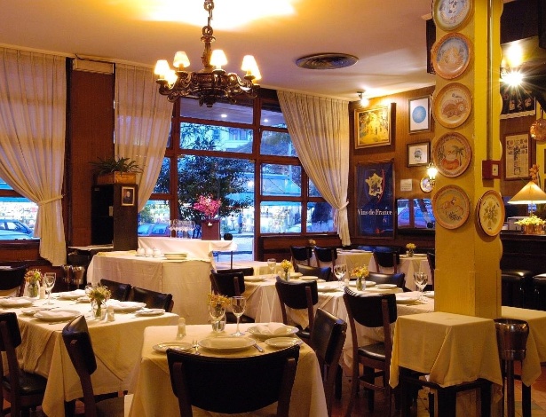 O salão do La Casserole, restaurante que está no centro de São Paulo há cinco décadas - Divulgação