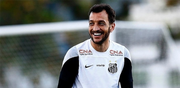 Dracena é a solução encontrada pelo Corinthians para reforçar a zaga - Divulgação/Santos FC