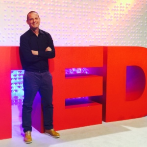 O chef David Hertz, da Gastromotiva, em sua apresentação no TED, em Vancouver (Canadá) - Divulgação