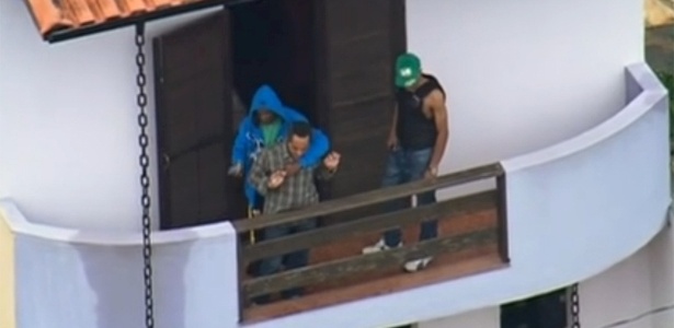 Um casal foi mantido refém em uma casa em Mauá, na Grande São Paulo na manhã desta sexta-feira - Reprodução/TV Globo