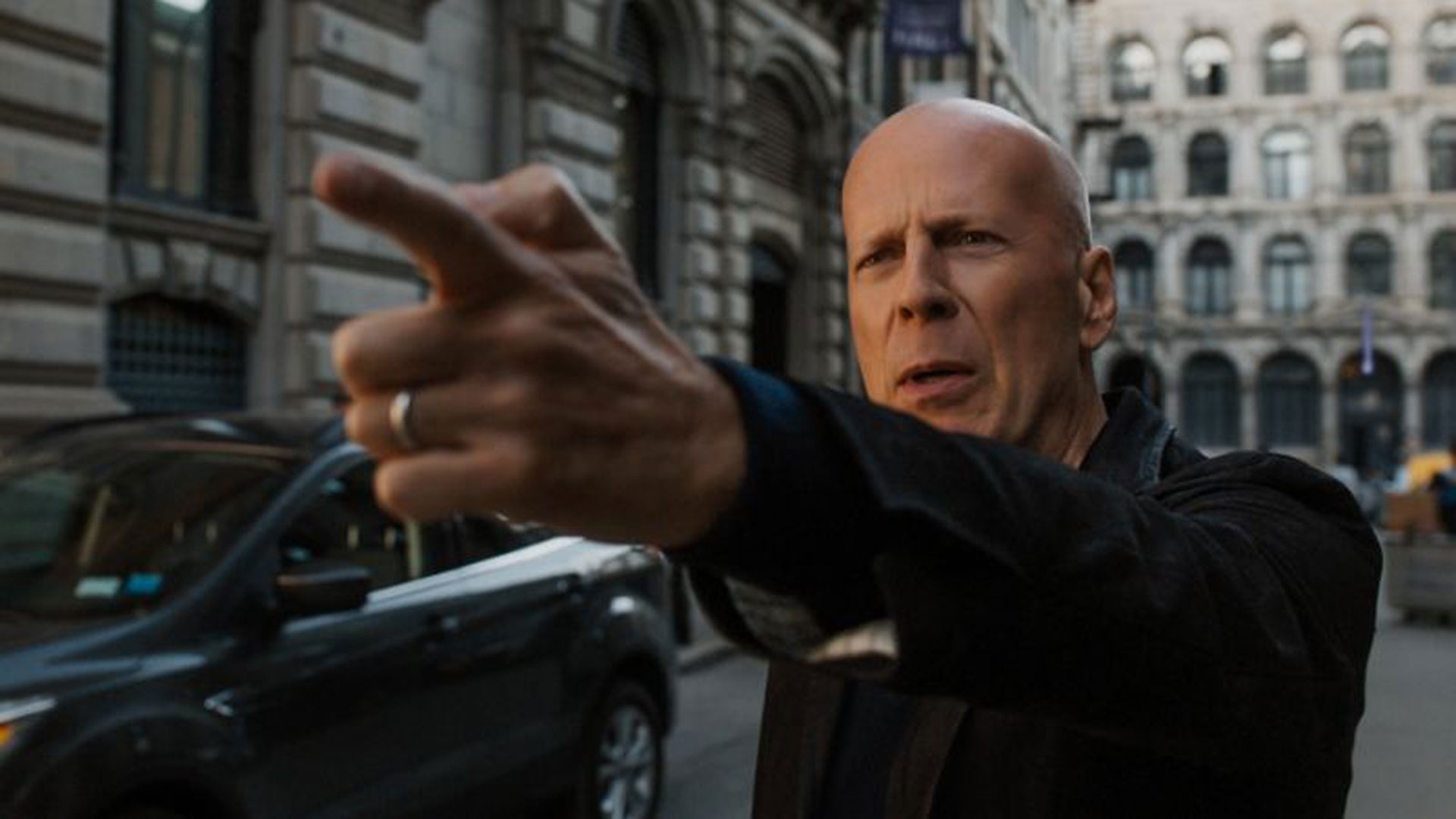 Desejo de Matar, filme de 1974 com Charles Bronson, ganha remake em 2017 com Bruce Willis - Divulgação