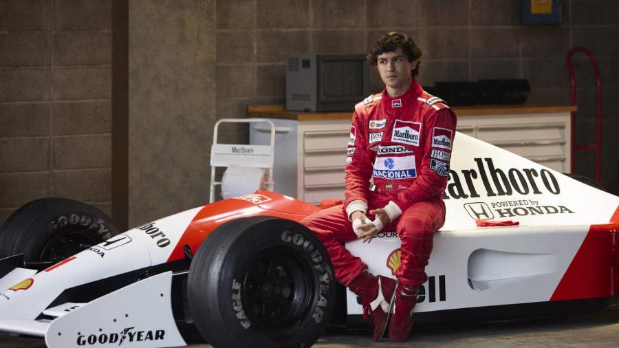 Ator Gabriel Leone como Ayrton Senna em projeto da Netflix