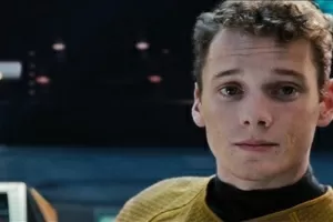 Anton Yelchin, ator da série Star Trek, morre atropelado pelo próprio carro aos 27 anos - Reprodução