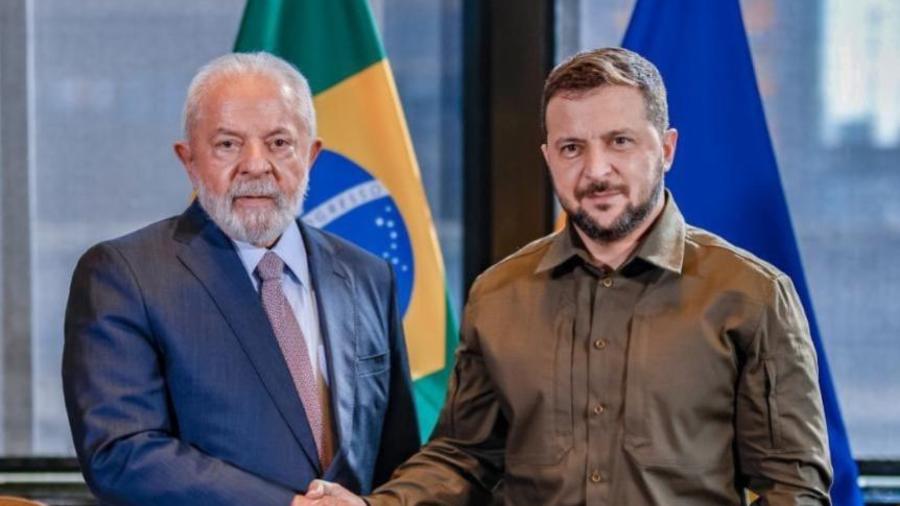 Lula publica foto ao lado do presidente da Ucrânia, Volodymyr Zelensky