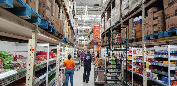 Primeiro, as ações dispararam; depois, o Atacadão soltou fato relevante