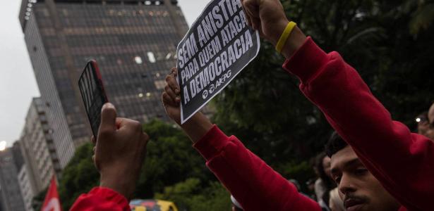 Manifestantes defendem que não seja dada anistia a golpistas