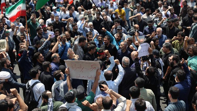 População do Irã realiza protesto em Teerã contra os bombardeios realizados pelas forças de Israel no país na madrugada desta sexta-feira (13) População do Irã realiza protesto em Teerã contra os bombardeios realizados pelas forças de Israel no país na madrugada desta sexta-feira (13)