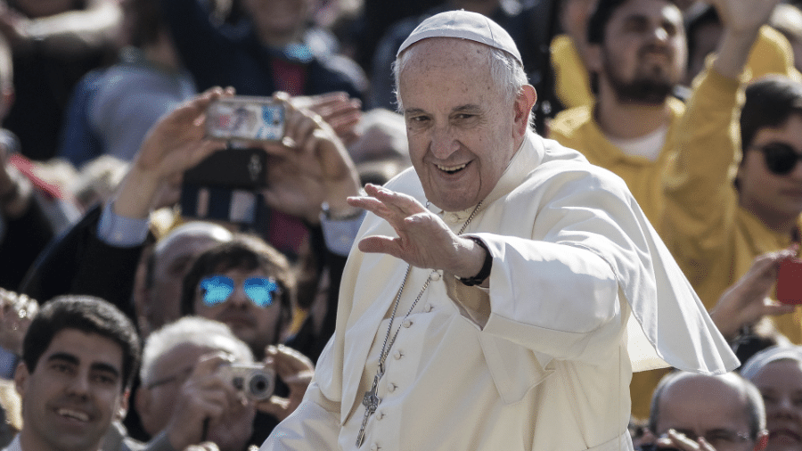 O pontífice manifestou sua surpresa de que raramente se fale disso na confissão - Giuseppe Ciccia/Brazil Photo Press/Folhapress