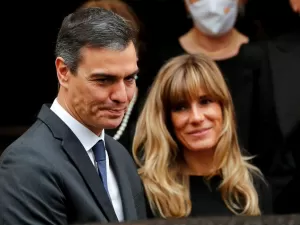 Sánchez acusa Milei de não estar 'à altura' e Milei debocha das 'lágrimas socialistas'