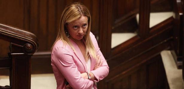 A parlamentar italiana Giorgia Meloni, líder do Irmãos de Itália, em sessão da Câmara em Roma