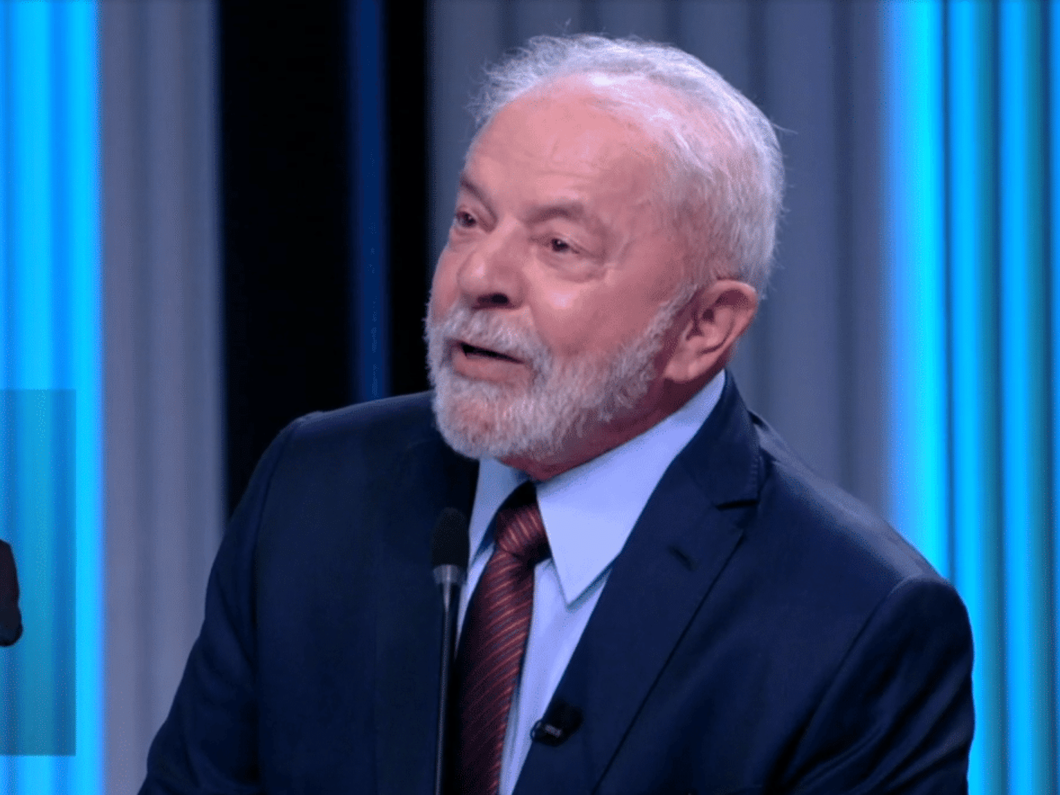 Lula mostra mais energia, mas escorrega em provocação de padre Kelmon Lula mostra mais energia, mas escorrega em provocação de padre Kelmon