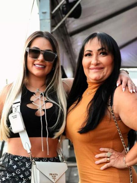 Deolane e sua mãe, Solange Bezerra