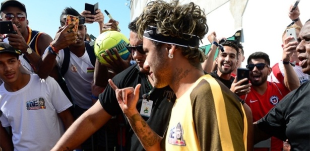 Neymar em torneio amador no litoral de São Paulo - Francisco Cepeda/AgNews